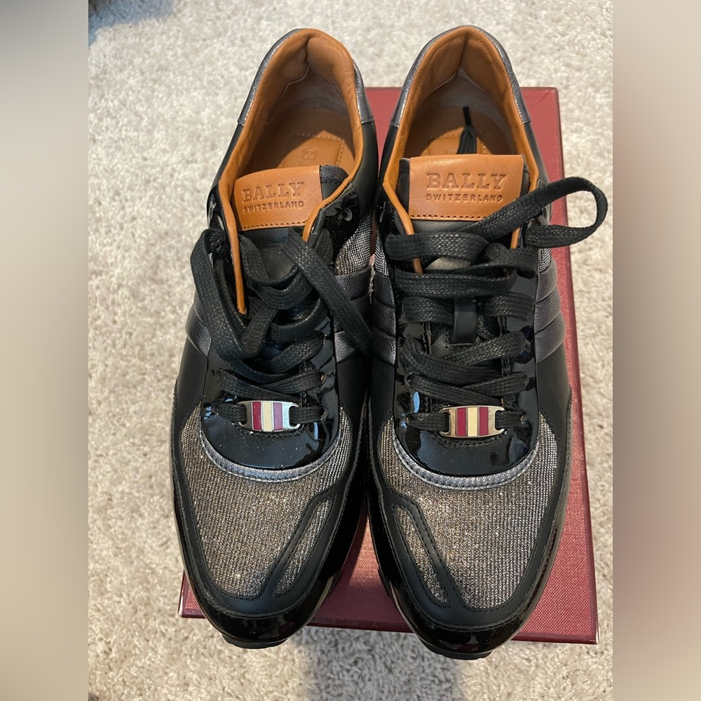 Bally Sneakers only wore once 8.5